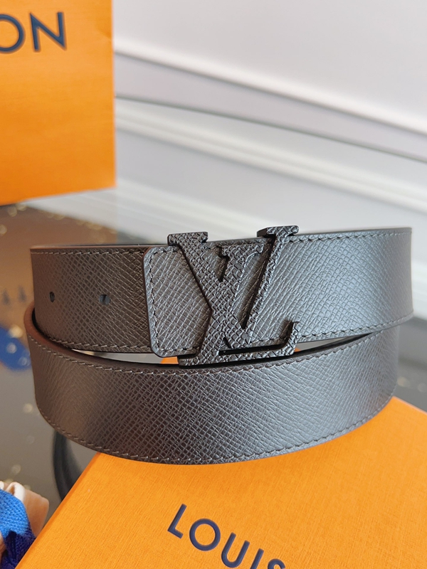 ルイヴィトンベルト着用イメージ